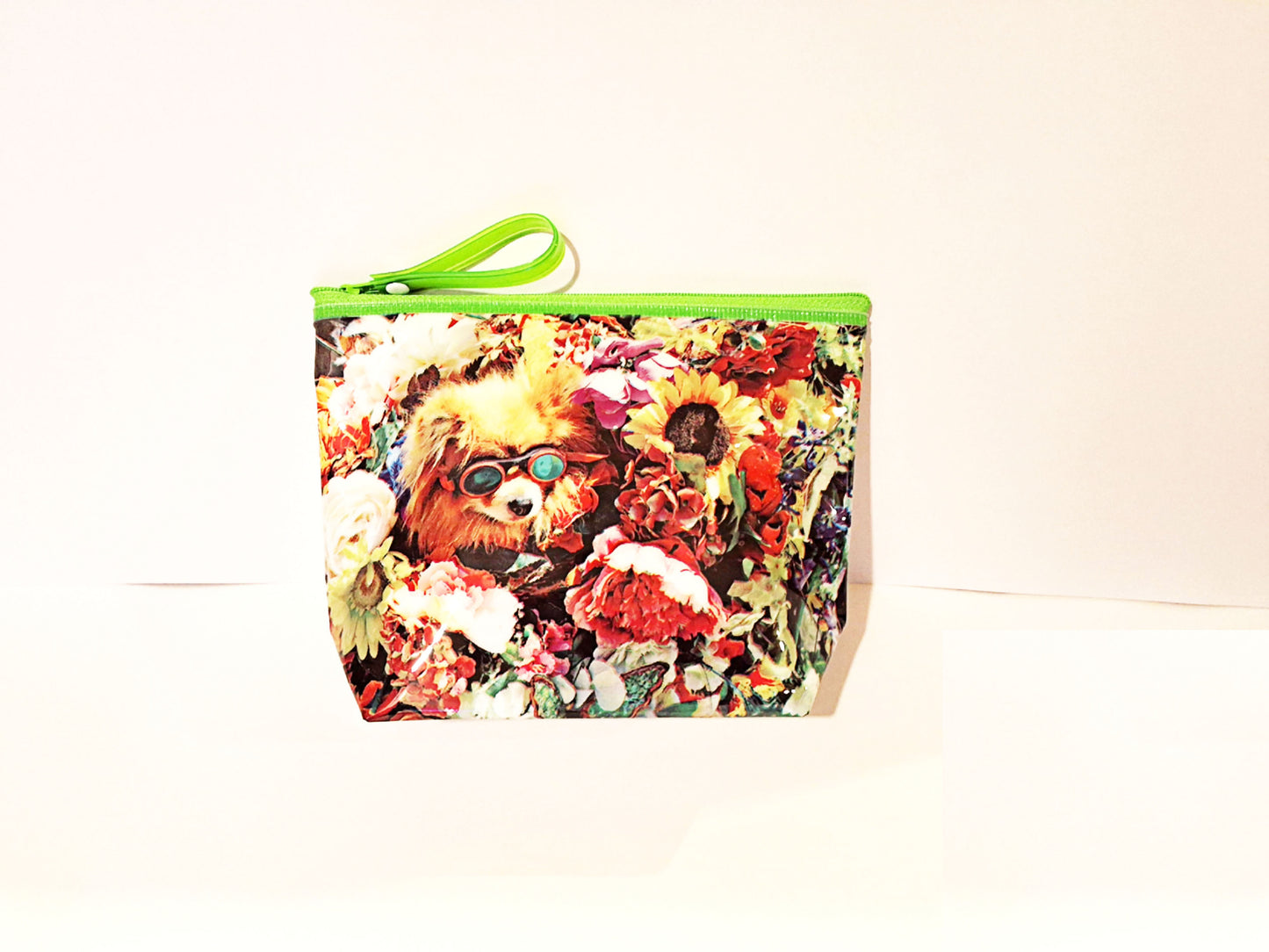 Scoop Flower Pompom Pouch with Green Zipper