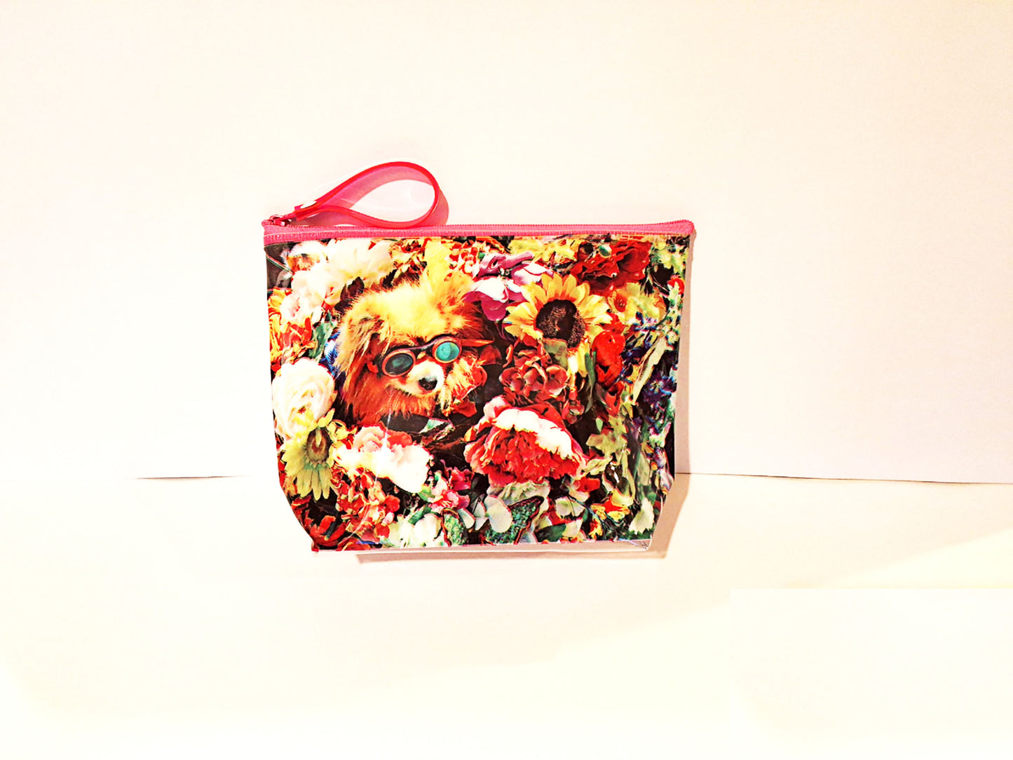 Scoop Flower Pompom Pouch with Pink Zipper