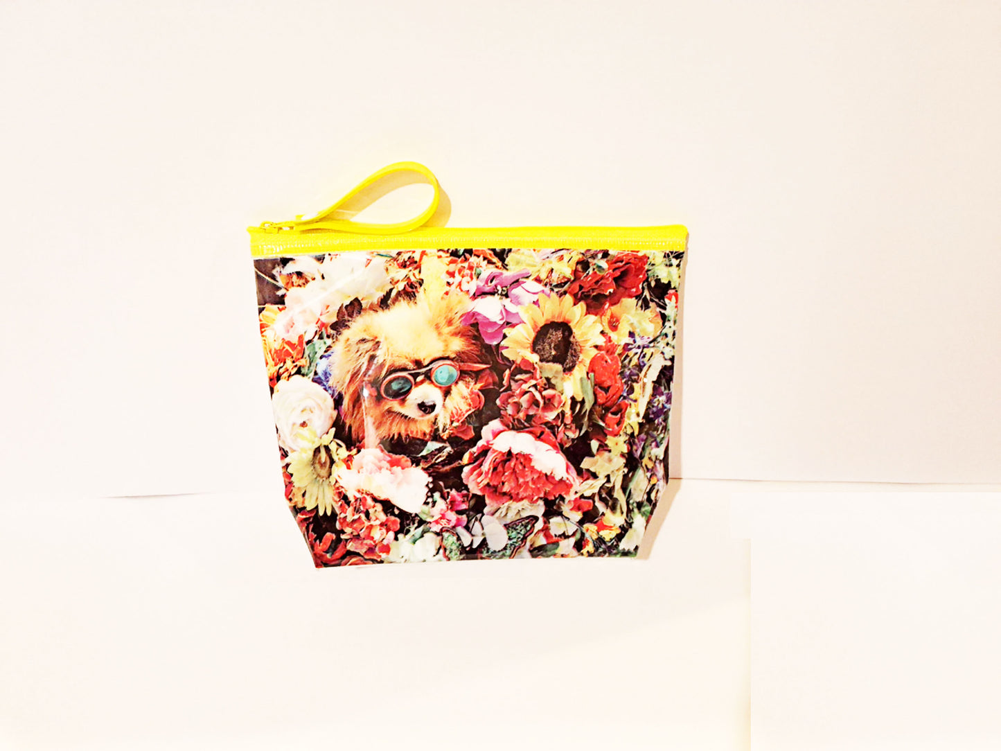 Scoop Flower Pompom Pouch with Yellow Zipper